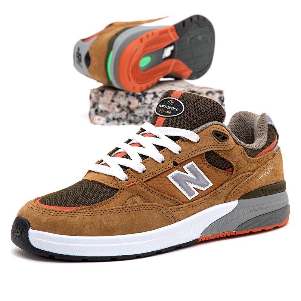 NM933 Andrew Reynolds (Brown / Grey)