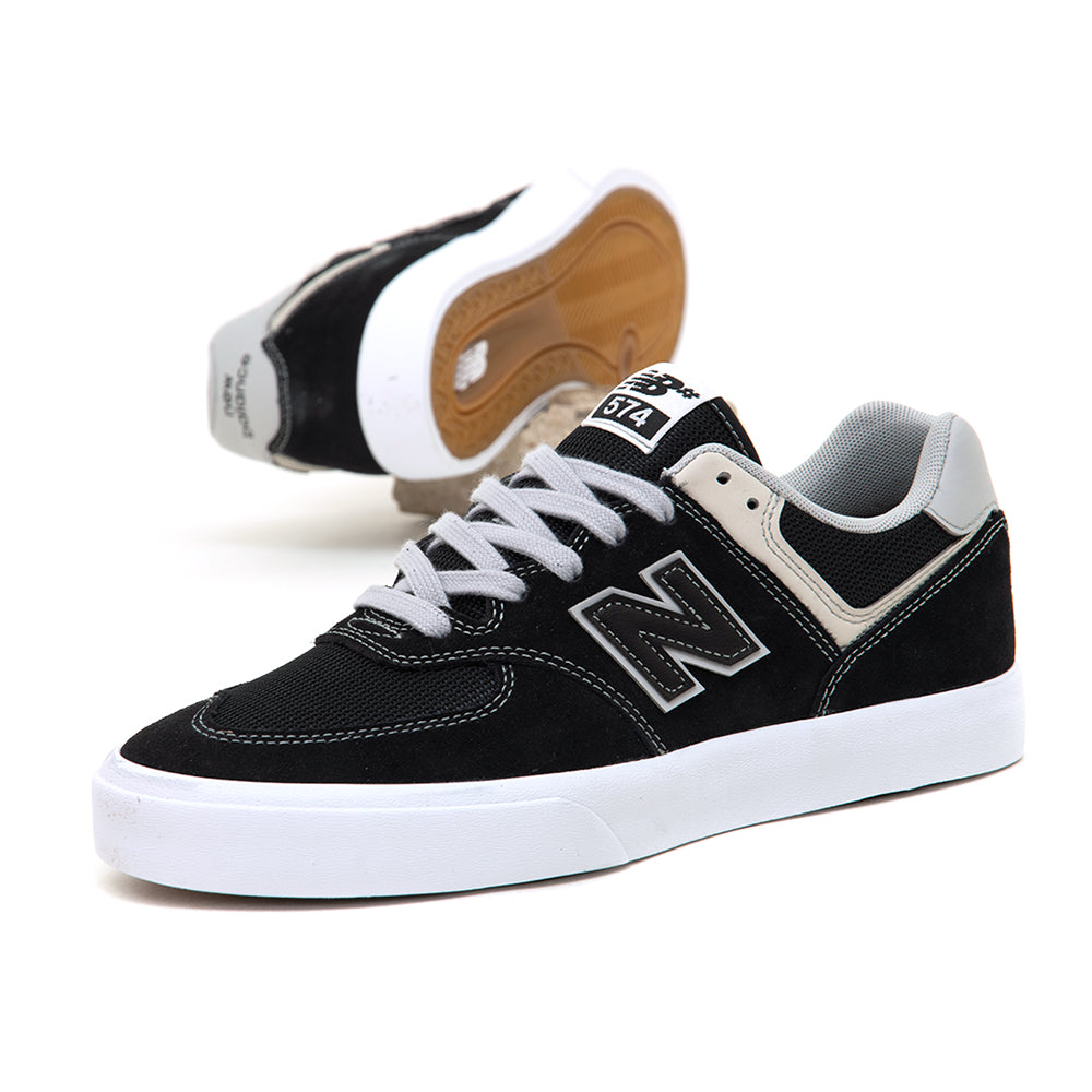 NM574 Vulc (Black / Grey)