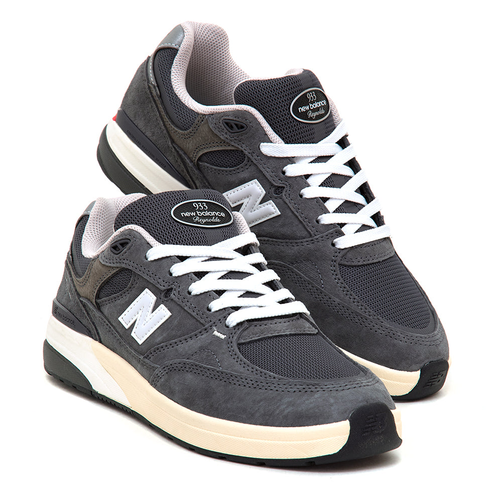 NM933 Andrew Reynolds (Grey / White)