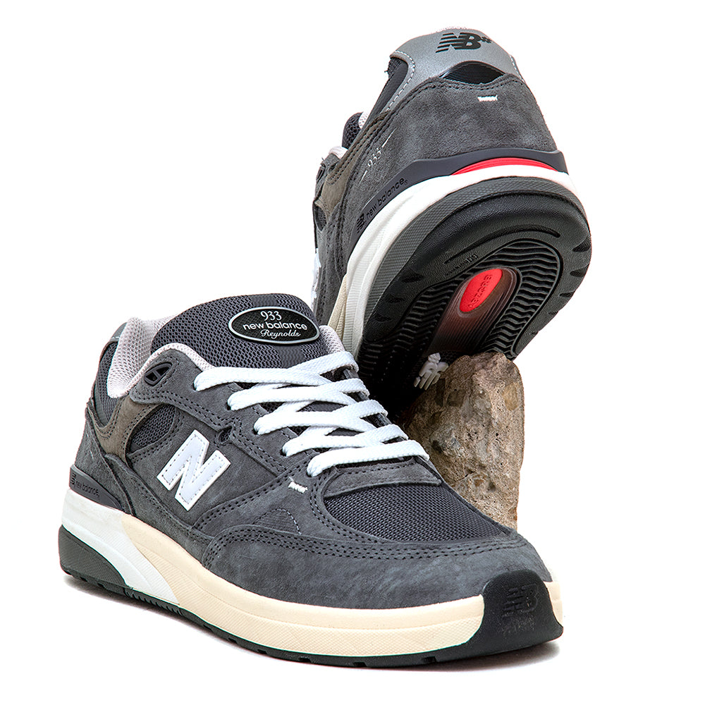 NM933 Andrew Reynolds (Grey / White)