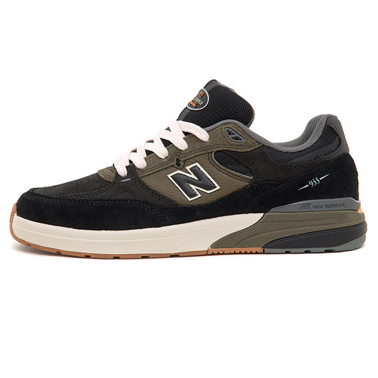 NM933 Andrew Reynolds (Black / Green)