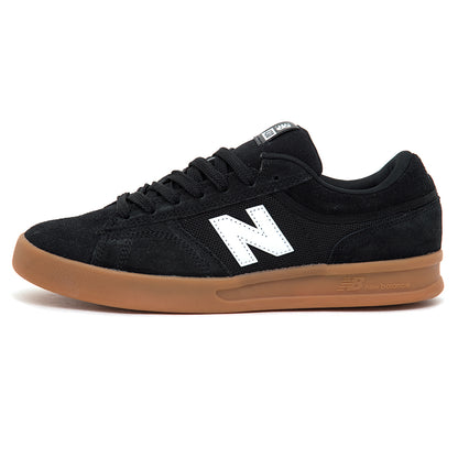 NM430 (Black / Gum)