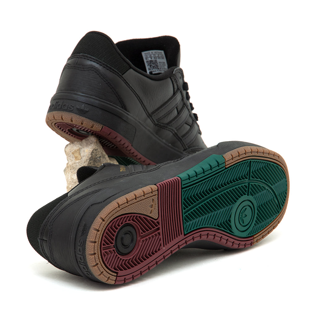 Tyshawn II (Core Black / Core Black / Collegiate Green) (S)