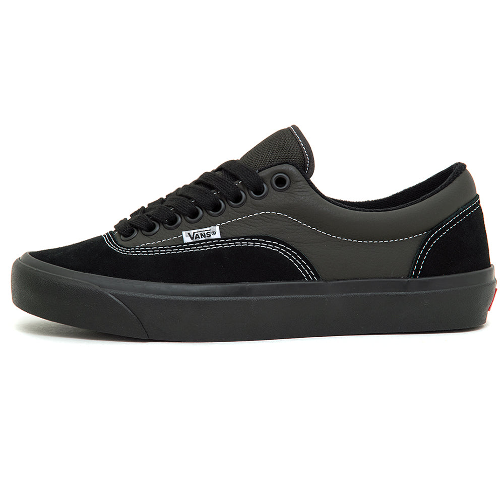 Skate Era Stub (Black / Black) VBU