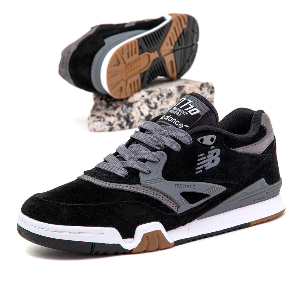 NM770 (Black / Grey)